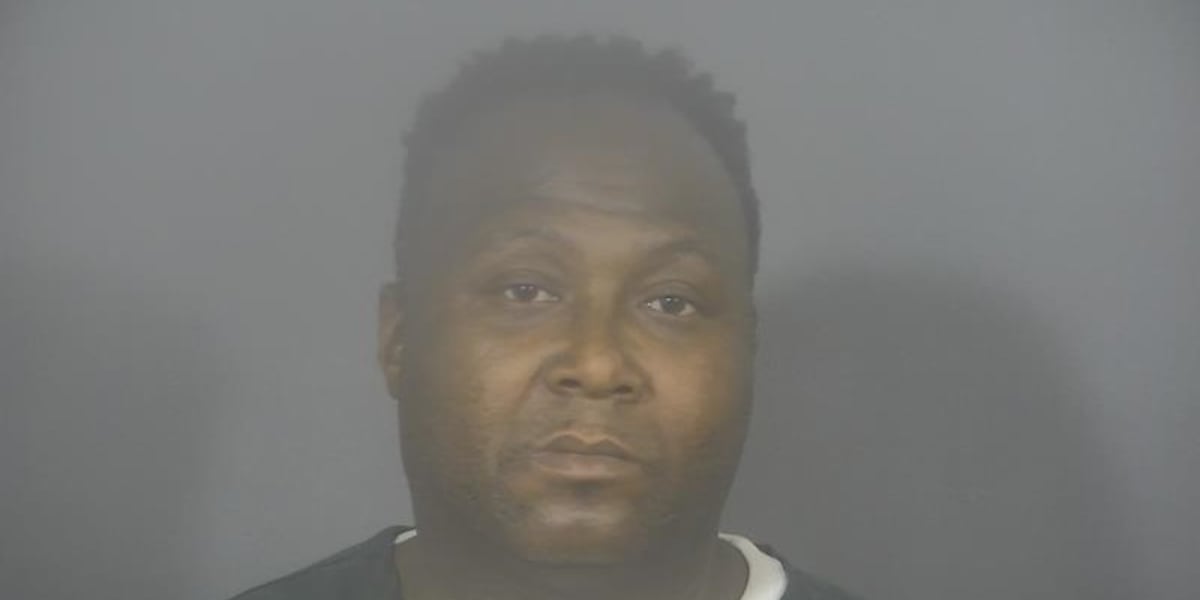Man arrested, charged in shooting at South Bend apartment complex