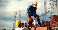 UOCRA actualizó salarios: cuánto cobrarán los obreros de la construcción en octubre 2025