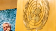 UN refugee agency chief suggests that US deportation practices violate the law