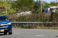 2 injuries reported, including NYPD member, after truck flips over on Staten Island’s West Shore Expressway