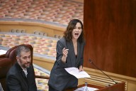 Ayuso reprende al PSOE por sus 23 "mentiras" en dos minutos: "Ustedes y el Gobierno no hacen otra cosa"