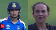 Smriti Mandhana shocked, makes U-turn after surviving LBW scare; New Zealand players in disbelief