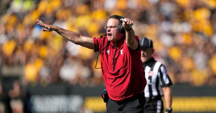 College football 2025: Long on money, short on perspective