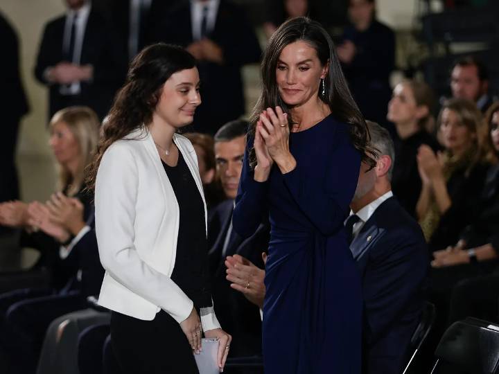 El vestido de Yolanda Guillén y otras (muchas) veces que la Reina Letizia ha apoyado la moda valenciana