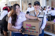 Distribuyen otros 700 paquetes alimentarios del programa “Playa llena, corazón contento”