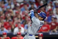 Deadspin | Four-run inning sends Dodgers to 2-0 NLDS edge on Phillies