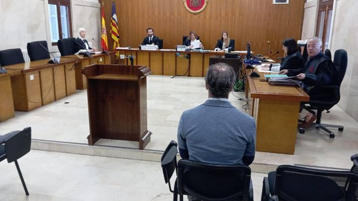 Dos años de cárcel por abusar de su cuñada de 14 años durante unas vacaciones en barco en Mallorca