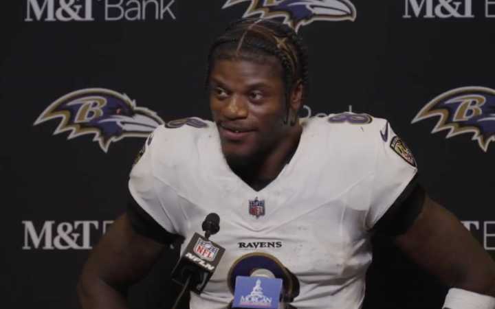 The magic of Lamar returns in Miami homecoming win over stinky Fish