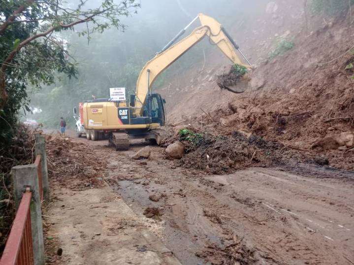 Reabren 255 caminos y 25 carreteras federales en Hidalgo