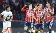 Chivas se recuperan y vencen 2-1 a Pumas en Ciudad Universitaria
