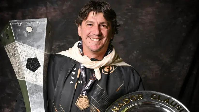 Orgulloso de Universitario: Jean Ferrari y su mensaje por el tricampeonato crema en la Liga1