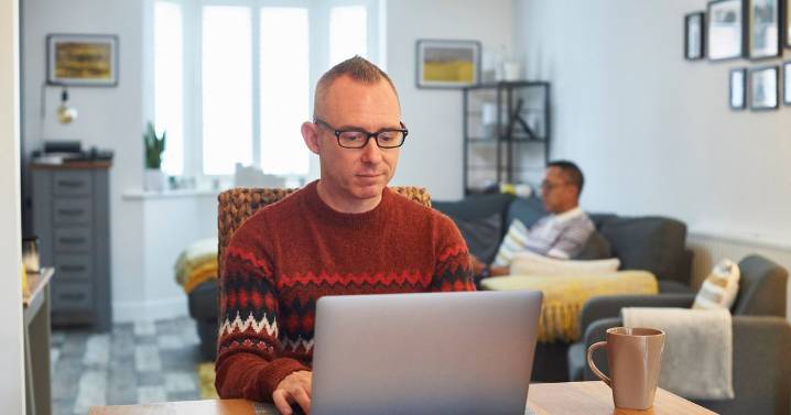 DWP warning to report 17 changes 'as soon as possible' or see Universal Credit cut
