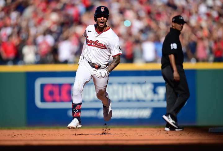 Rocchio y Naylor lideran reacción y Guardianes vencen 6-1 a Tigres para igualar serie de comodines