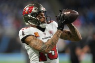 Buccaneers WR Mike Evans ruled out with concussion and shoulder injury