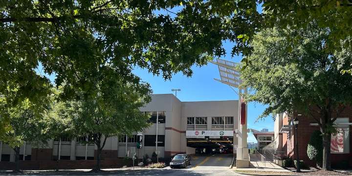 Business owners want more security after teen shot in popular Midtown shopping area