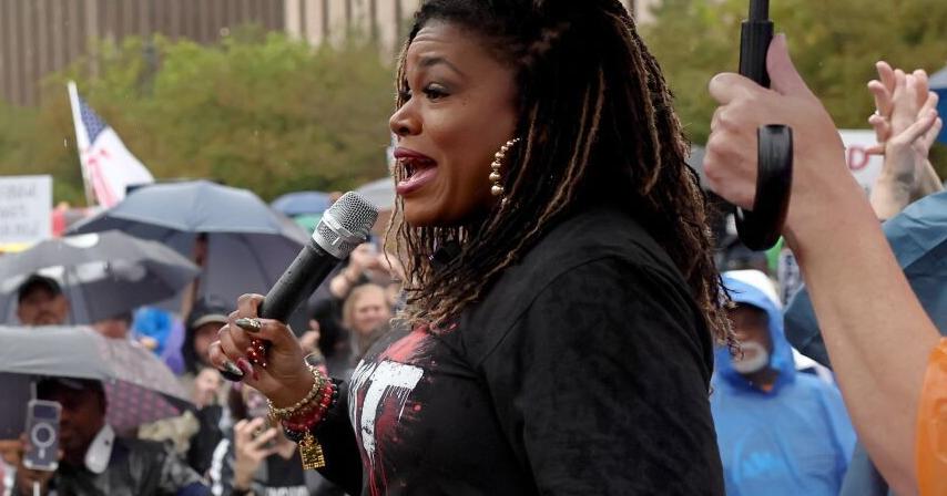 Cori Bush gets backing from two progressive groups in comeback bid for Congress