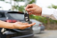 Senado aprueba proteger a compradores de autos usados de multas ajenas