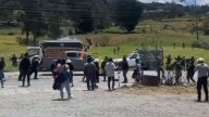 Unos indígenas atacan con piedras y palos el convoy de Daniel Noboa
