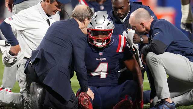 New England Patriots running back Antonio Gibson out for season with torn ACL
