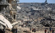 La Defensa Civil de Gaza recupera nueve cadáveres del lugar del ataque israelí a un bus