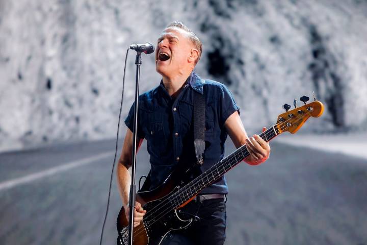 Bryan Adams regresa a Chile con su gira “Roll With The Punches” en 2026: cuándo, dónde y cómo comprar entradas