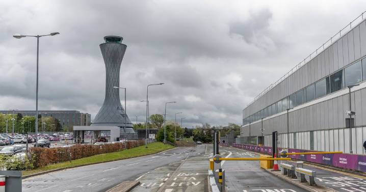 easyJet issues major Edinburgh and Glasgow airports update