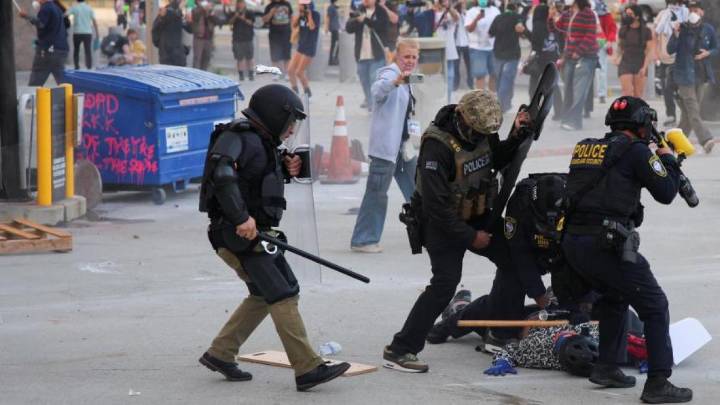 Los Ángeles declara el estado de emergencia para ayudar a los migrantes víctimas de las redadas