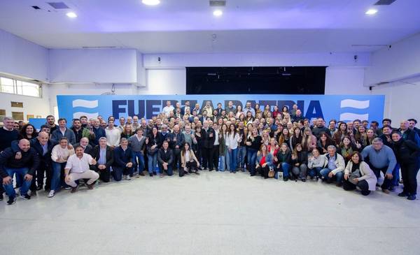 Fuerza Patria: la renuncia de Espert no borra la "la matriz de corrupción" del Gobierno