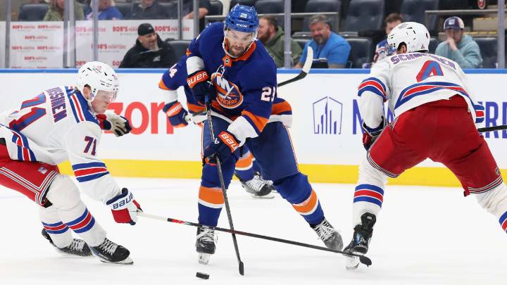 NHL Status Report: Drouin returns to Islanders practice after illness
