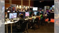 La sala Multiusos se llena de videojuegos e influencers en la primera tarde del ZGamer