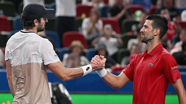 Djokovic cae de manera sorpresiva en Masters de Shanghái