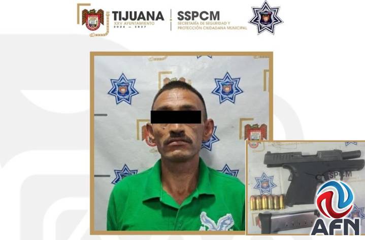 Amenazó a su pareja con pistola; pretendió ocultar el arma en el techo