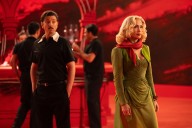 JLo: ‘Kiss of the Spider Woman’ grita por los latinos y queers “que están siendo atacados”