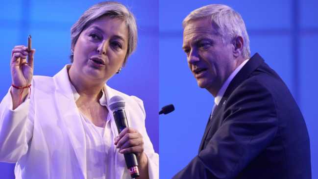 Kast arremetió contra el Gobierno por 18-O y Jara lo acusa de "mentir"