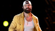 Jordan Davis, Mitchell Tenpenny & more join all-star celebrity softball game