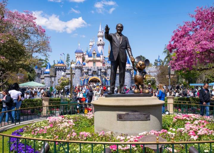 Disneyland Resort increases prices on most theme park tickets, Magic Keys