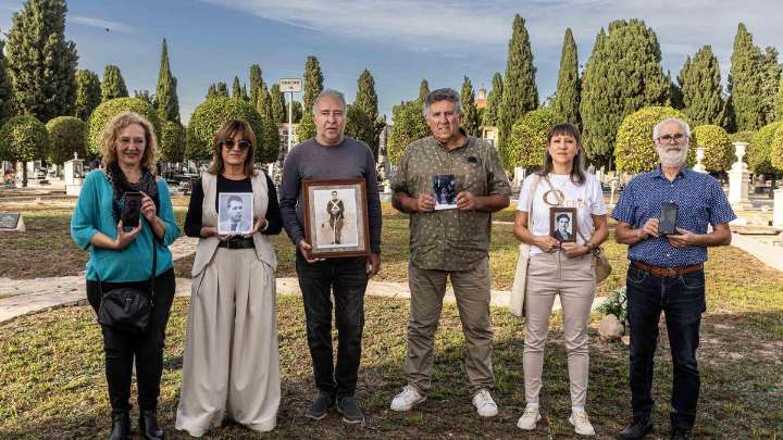 Flores a ninguna parte en cada 1 de noviembre