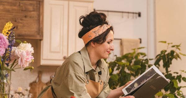 Receta fácil y rápida para preparar galletas rellenas de ganache que sorprenderán a todos tus invitados