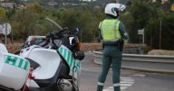 Inmovilizan en Petra un autocar de invitados a una boda tras detectar que el chófer quintuplicaba la tasa de alcoholemia