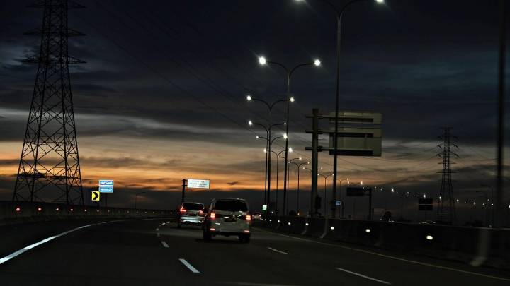 La DGT pone en marcha el 018, nuevo teléfono con WhatsApp para las víctimas de accidentes de tráfico