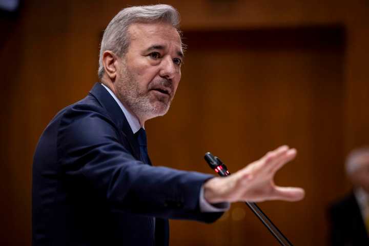 Azcón reconoce que las relaciones siguen rotas con la dirección nacional de Vox: "Espero que recapaciten"