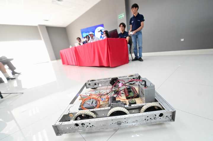 Presentan programa de robótica comunitario Overheat STEAMex en Torreón