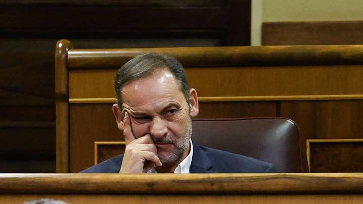 Ábalos, al banquillo del Supremo de nuevo bajo la amenaza de acabar en la cárcel