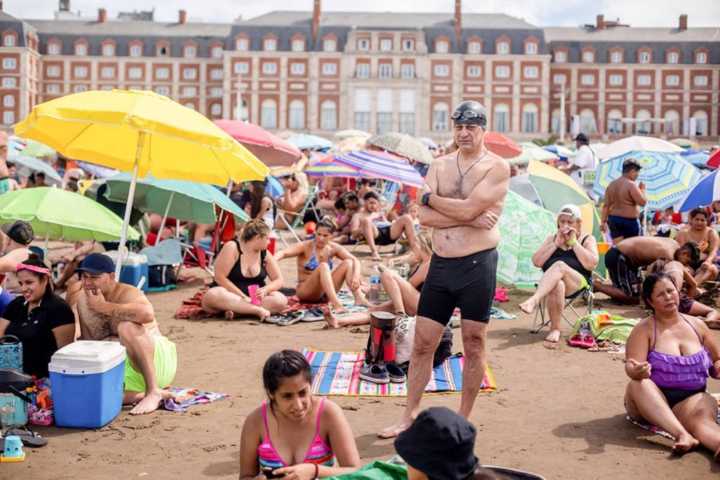 La reforma laboral de Milei propone un cambio polémico en las vacaciones de los empleados