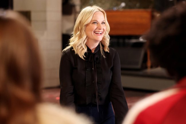 ‘Saturday Night Live’: Amy Poehler gets by with a little help from her friends Tina Fey, Seth Meyers and Aubrey Plaza