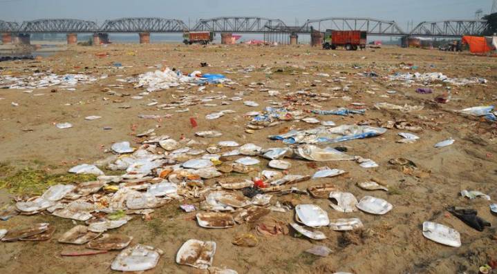 Riverbanks choked with garbage after Chhath, admn fails to act