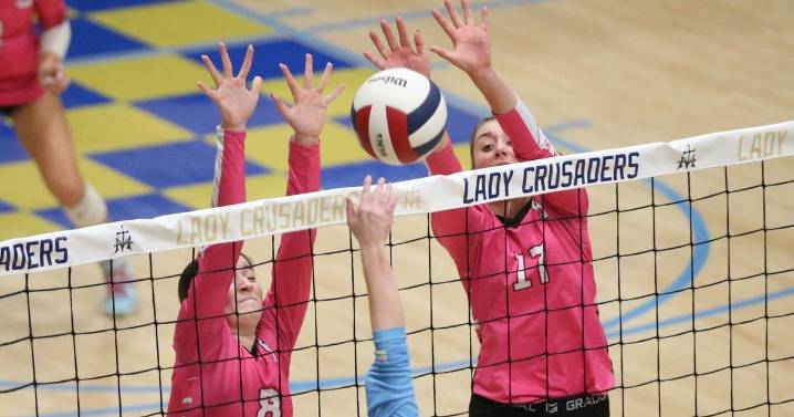 Photos: Serena volleyball beats Marquette in straight sets