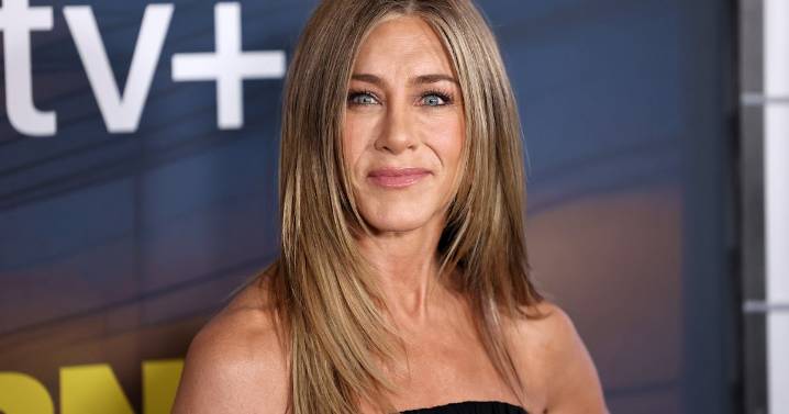 Jennifer Aniston Channeled "Naked Dressing" For 'Harper's Bazaar UK'