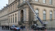 Cómo fue el robo de las joyas imperiales del Louvre en solo siete minutos
