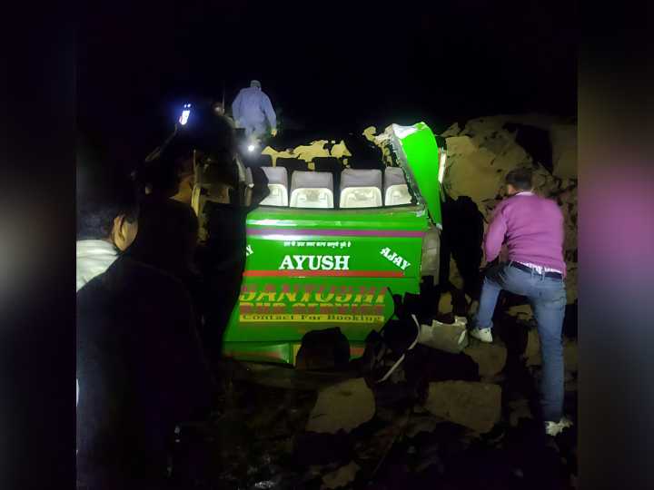 Death toll in bus accident in Himachal rises to 15